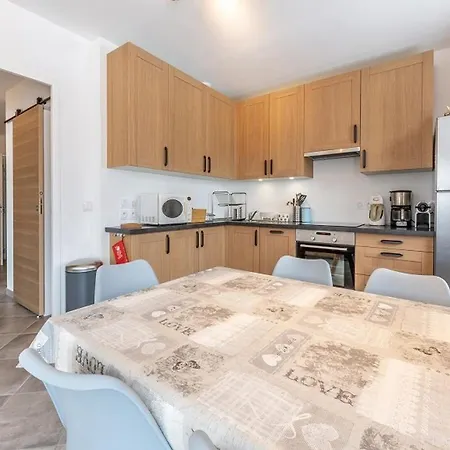 Apartment Au Coeur De Avec Cuisine Equipee Et Acces Rapide Aux Pistes - Fr-1-351-94 *
